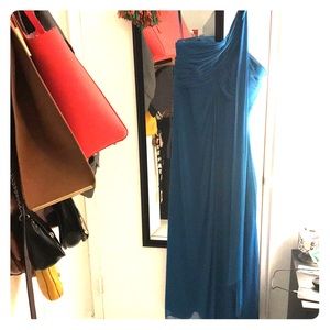 Blue Grecian one shoulder gown ⭐️